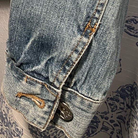 Hot Kiss Jean Jacket light wash size M - Picture 9 of 13